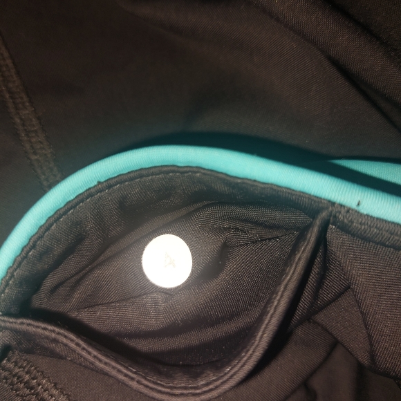 NWOT Lululemon Luxstreme Crops 4 - Picture 6 of 9